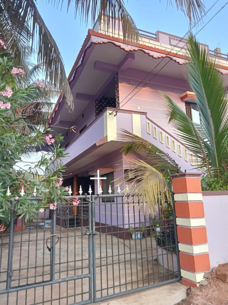 Vian Homestay Honavar Bagian luar foto