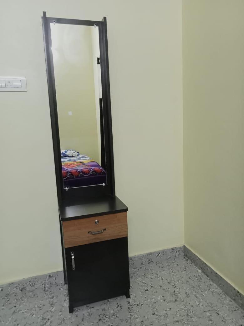 Vian Homestay Honavar Bagian luar foto