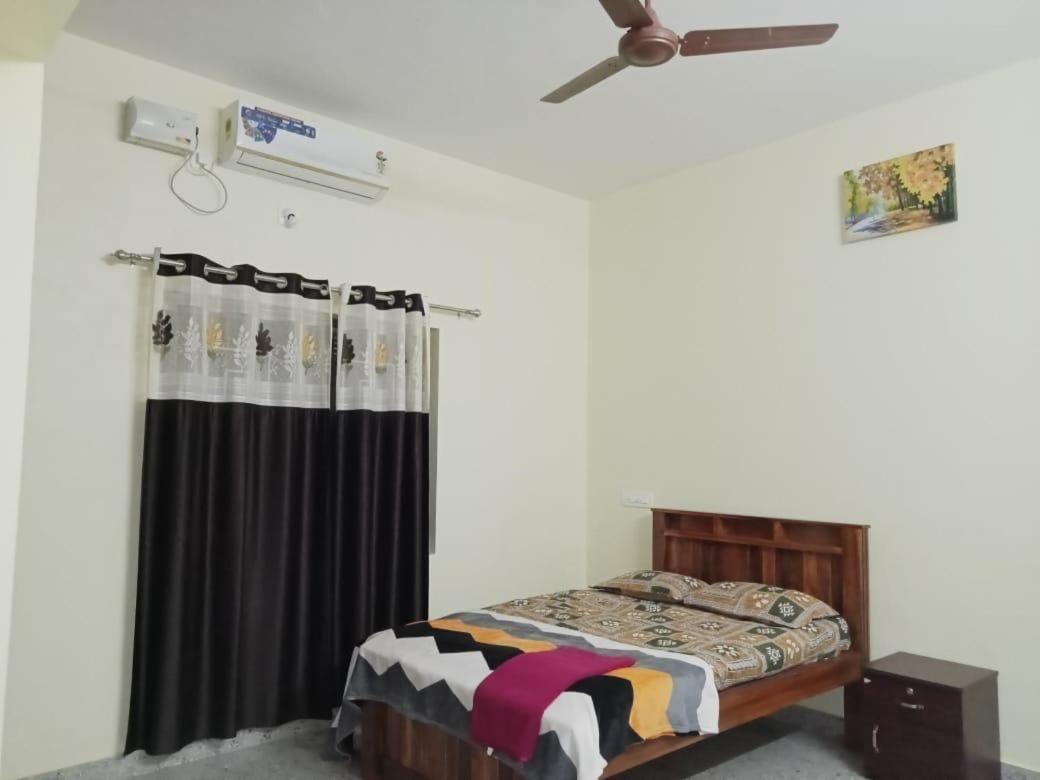 Vian Homestay Honavar Bagian luar foto