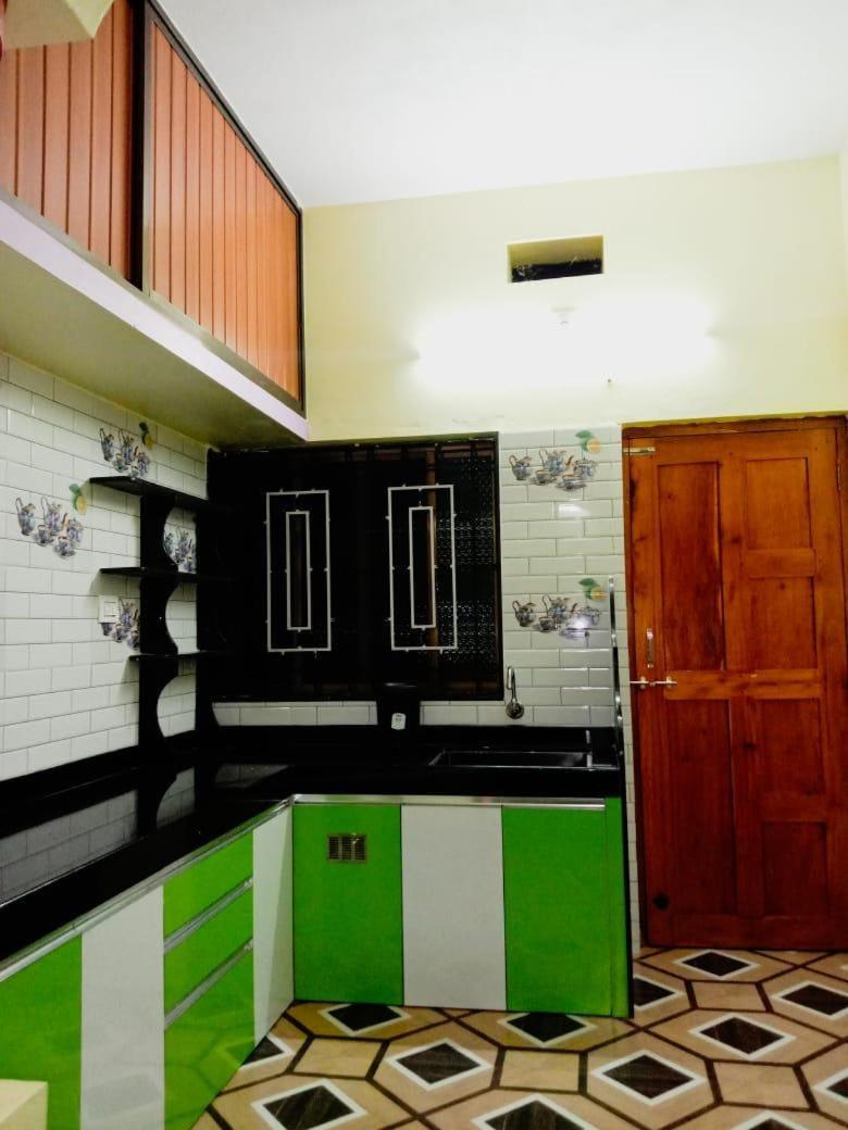 Vian Homestay Honavar Bagian luar foto