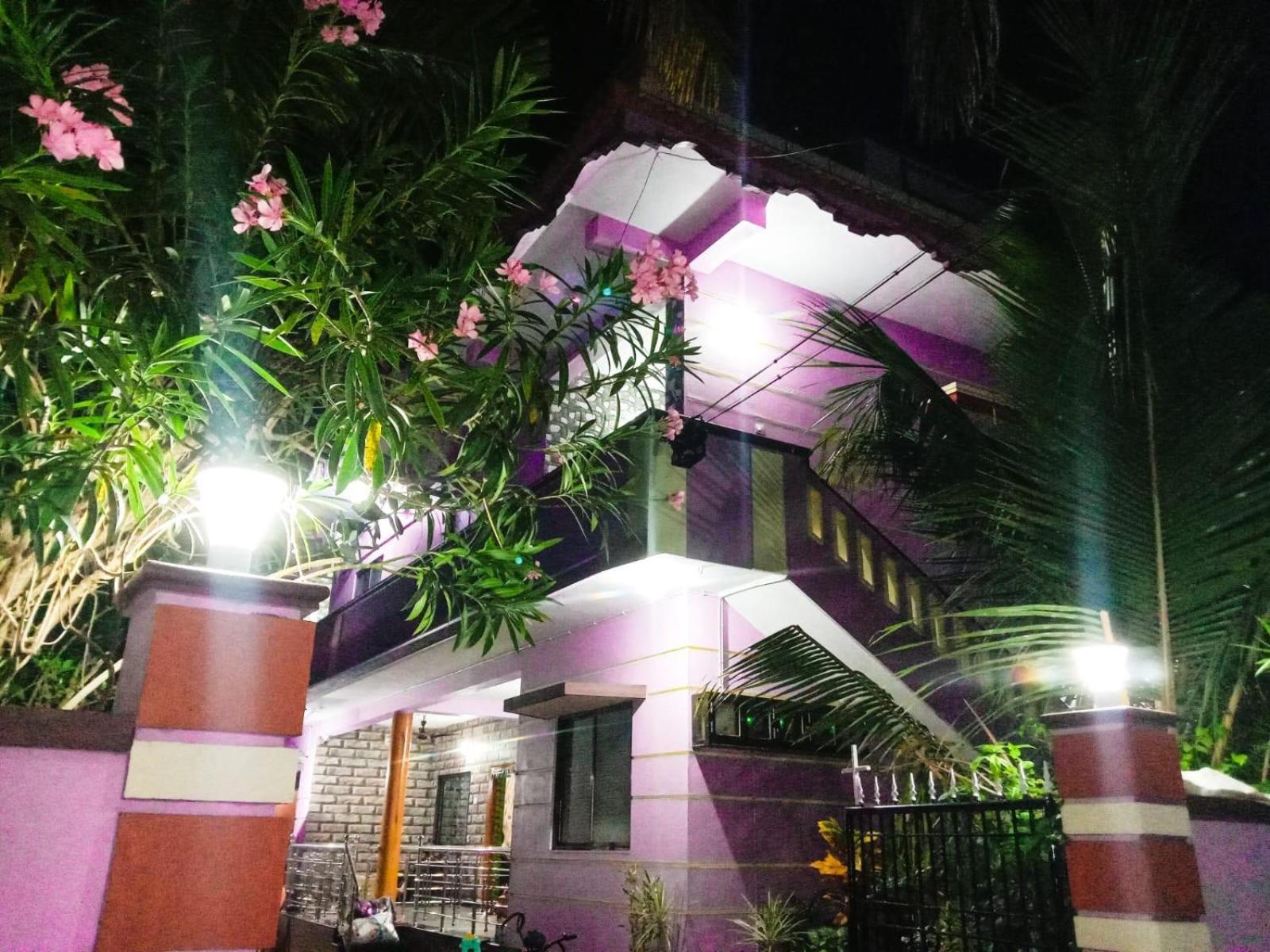 Vian Homestay Honavar Bagian luar foto
