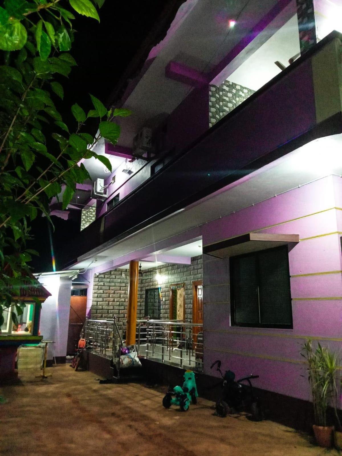 Vian Homestay Honavar Bagian luar foto